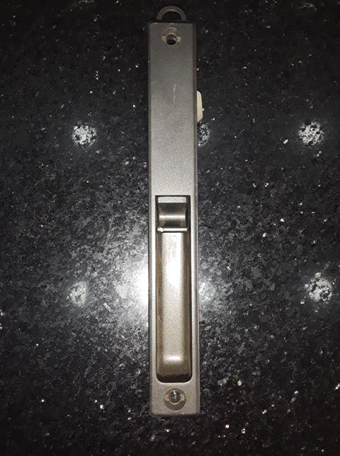 Sliding window Star Lock