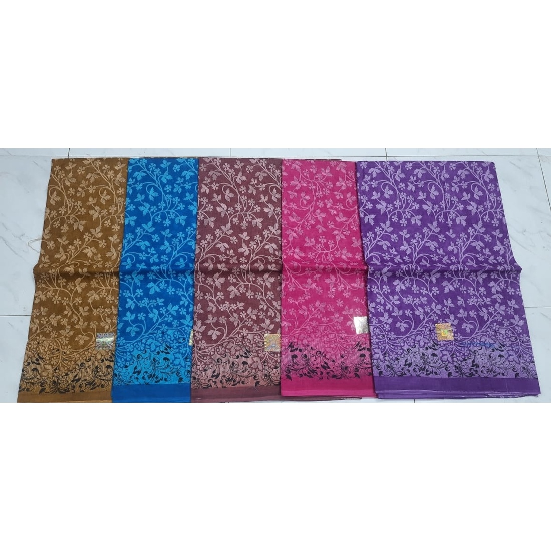 Low budget multicolor printed cotton saree in wholesale price(LBS-2010)