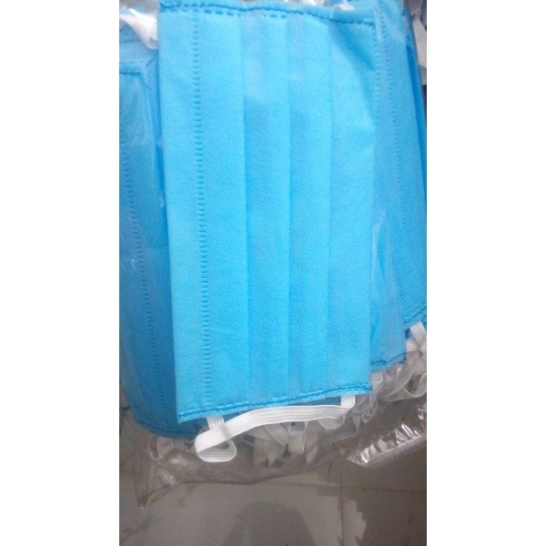 Surgical disposable face mask