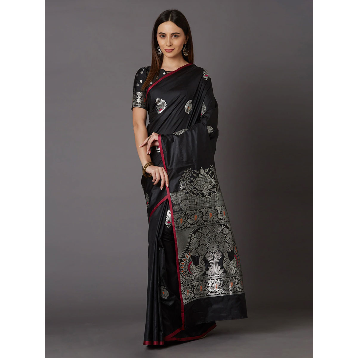 Latest Designed Luxury Exclusive Printed Silk Saree With Blouse Piece For Women